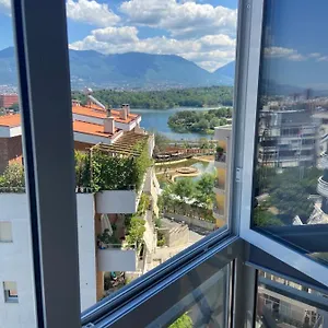 Mb Luxury Apartment Tirana
